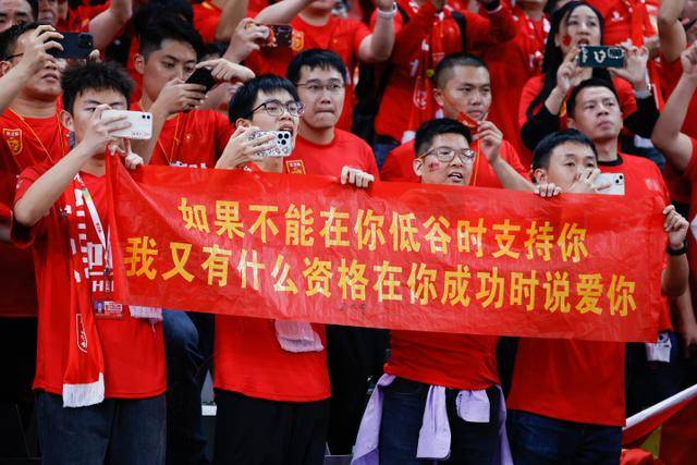 穆雷41分老鹰力克灰熊3连胜 尼克斯轻取魔术